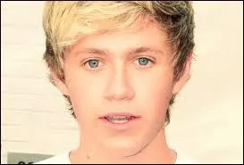 Toi t'arrives avec le maillot parachute, celui qui gonfle quand tu nages !