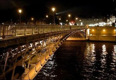 Quel pont de 1854 du 4e arrondissement est le premier pont sans appui ?