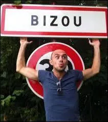 Pour les amoureux : où se situe la ville de Bizou ?