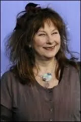 Yolande Moreau est une comédienne et réalisatrice française.