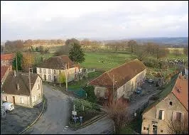 Commune Creusoise, Saint-Sulpice-le-Dunois se situe en région ...