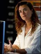 Je suis tout le contraire de mon personnage dans la série, je suis pleureuse et je dis même lors d'une interview : "Contrairement à Ziva, j'ai la trouille de tout ! ''. Qui est-ce ?