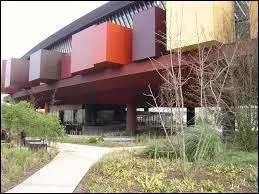 Je vous donne rendez-vous « Là où dialoguent les cultures ».