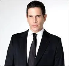 Qui est le papa de Violetta ?