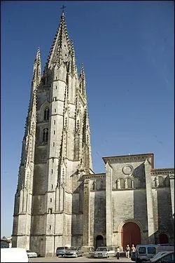Quel est le nom de cette basilique datant de 1081 située à Saintes (Charente-
Maritime) et inscrite au patrimoine mondial de l'UNESCO en 1998 ?
