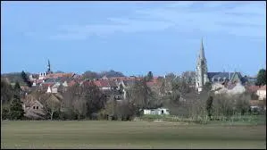 Chef-lieu de canton dans l'arrondissement d'Arras, Vimy se situe en région ...