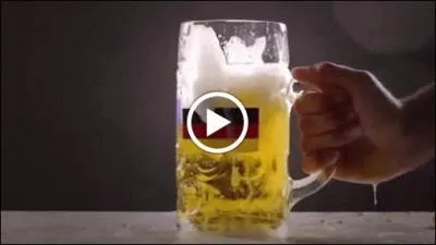 Énergique au flow et voix en puissance pour cette référence du rap francophone ("Objectif Lune" devrait vous aider à trouver) :