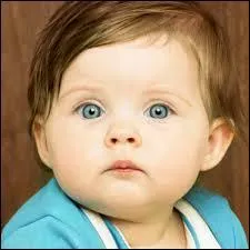 Maman était beaucoup plus belle quand elle était "petite".