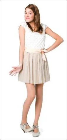 Comment s'appelle cette fille ?