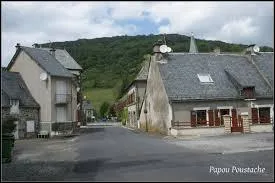 La commune auvergnate de Saint-Bonnet-de-Condat se situe dans le département ...