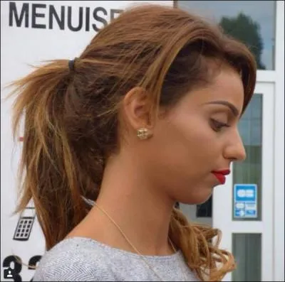 Son père et son frère sont ...