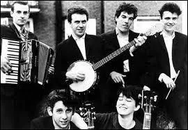 On se quitte sur la version des Pogues de ''The Leaving of Liverpool''. Sur quelle mer se trouve Liverpool ?