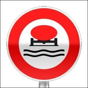 Cet arrêté du 1er juin 2001 relatif au transport des marchandises dangereuses par route interdit ------------.