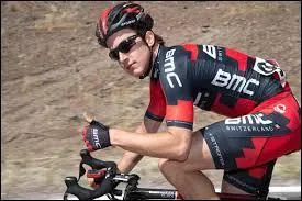 De quel pays Arnaud Grand vient-il ?