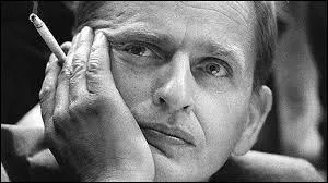 Quel politicien s'est rendu au cinéma "Grand" le soir de son assassinat ?