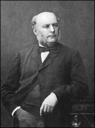 Je suis le premier président à avoir réussi à finir mon mandat ! Mais j'ai été contraint à la démission suite à l'implication de mon gendre dans le scandale des décorations. Mon nom, vous le connaissez, c'est :