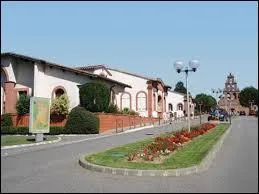 Nous traversons la commune midi-pyr&eacute;n&eacute;enne de Dr&eacute;mil-Lafage. Nous sommes dans le d&eacute;partement ...