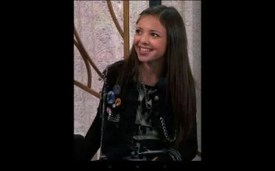 Et comment s'appelle cette fille ?