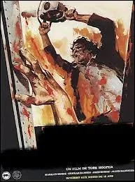 Ce fameux film d'horreur américain est parmi les plus connus. Ayant été victime de la censure et d'une interdiction de projection en salle, durant quelques années, ce film de 1974 réalisé par Tobe Hooper se nomme :