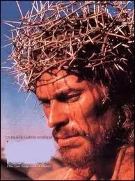 Cette oeuvre cinématographique a été réalisée par l'Américain Martin Scorsese. Willem Dafoe et Harvey Keitel font partie de la distribution de ce film sorti en 1988. Il a pour titre :