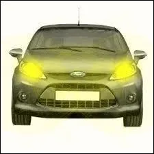 Vous roulez de nuit avec les feux de routes allumés ; un véhicule arrive en face, que faites-vous ?