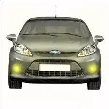 Les feux de brouillard à l'avant sont-ils autorisés en cas de fortes pluies ?