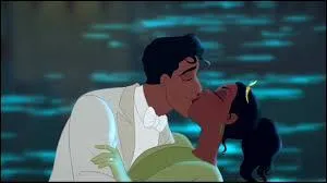 "Hey, déclara Tiana, saviez-vous que je suis la première princesse noire de Disney ? Ce crétin de Naveen va me prendre pour une princesse, et en essayant de le délivrer de son mauvais sort, je vais me transformer en grenouille. Nous redeviendrons tous les deux humains :