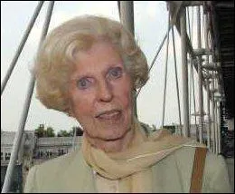 Claude Pompidou fut la Première dame de France de 1969 à 1974. On lui doit la création de la Fondation Claude-Pompidou, reconnue d'utilité publique, et qui a pour but :