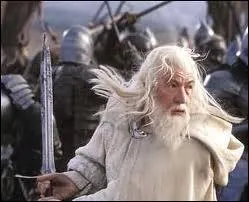 En elfique, cette épée s'appelle Glamdring ? Quelle est sa bonne traduction ?