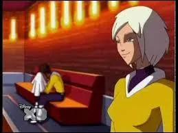 Dans quelle saison devient-elle capitaine ?