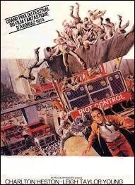 Charlton Heston interprète le personnage principal de ce film réalisé par Richard Fleischer. Sortie sur les écrans en 1973, cette oeuvre cinématographique se nomme :