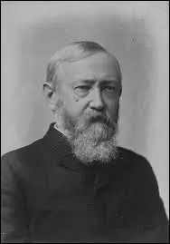 Je suis le petit-fils d'un certain William, ancien président des USA. Autrement dit, je suis :