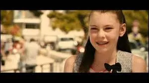 J-M dit, en reprenant le micro, qu'on ne peut pas empêcher les gens d'être amoureux. Qui embrasse-t-il alors ?