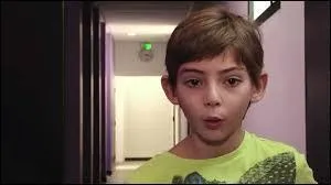 Lequel des petits journalistes est de la même famille qu'Albert ?