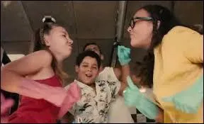 JM et Albert proposent de découvrir la vraie vie des profs. Qu'utilisent-ils pour la montrer ?