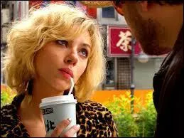 Avec qui est-elle &agrave; ce moment-l&agrave; ?