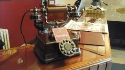 Quelle fut la premi&egrave;re ville d'Europe &agrave; poss&eacute;der un r&eacute;seau de t&eacute;l&eacute;phone, en 1879 ?