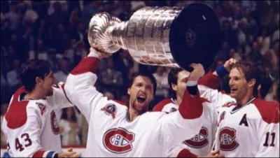 Années 1980-1990. Quatre Coupes Stanley, trois Trophées **** et trois Trophées Conn Smythe (le seul joueur à en avoir autant), "Casseau", comme on le surnommait, a remporté sa première coupe à son année recrue et fut second pour les victoires, les blanchissages et les matchs joués. Son clin d'il lors des séries éliminatoires est une pièce d'anthologie. Il s'agit de...