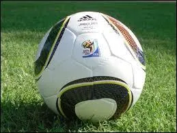 Comment s'appelle le ballon ?