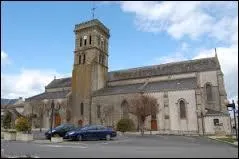 La Chapelle-Saint-Laurent, en Poitou-Charentes, est une commune du département ...
