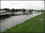 Quand a été ouvert le canal de la Somme, reliant le canal de Saint-Quentin à la Manche, dans laquelle se déverse la Somme à Saint-Valery-sur-Somme ?