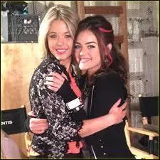 Je suis actrice, auteure-compositrice-interprète, actrice et mannequin américaine.