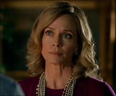 Comment s'appelle sa mère ?