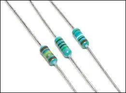 Laquelle de ces phrases montre le bon ordre des couleurs des résistances électriques dans un circuit ?