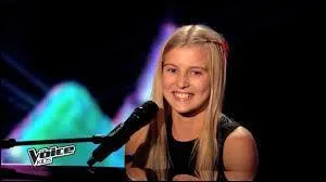 Maylane, 12 ans, a chanté "Poker Face" de Lady Gaga. Elle est allée avec :