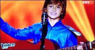 Personne ne s'est retourné pour Esteban, 13 ans. Quelle chanson avait-il interprété ?