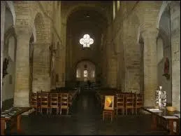 De quel style est l'intérieur de cette construction ?