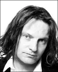 Comment ce photographe s'appelle-t-il ?