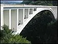 Quel est ce pont en arc sur les Usses à Cruseilles, construit en 1928 ?