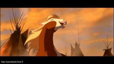 Avec qui Petit-Nuage l'attache-t-il pour qu'il devienne plus docile ?